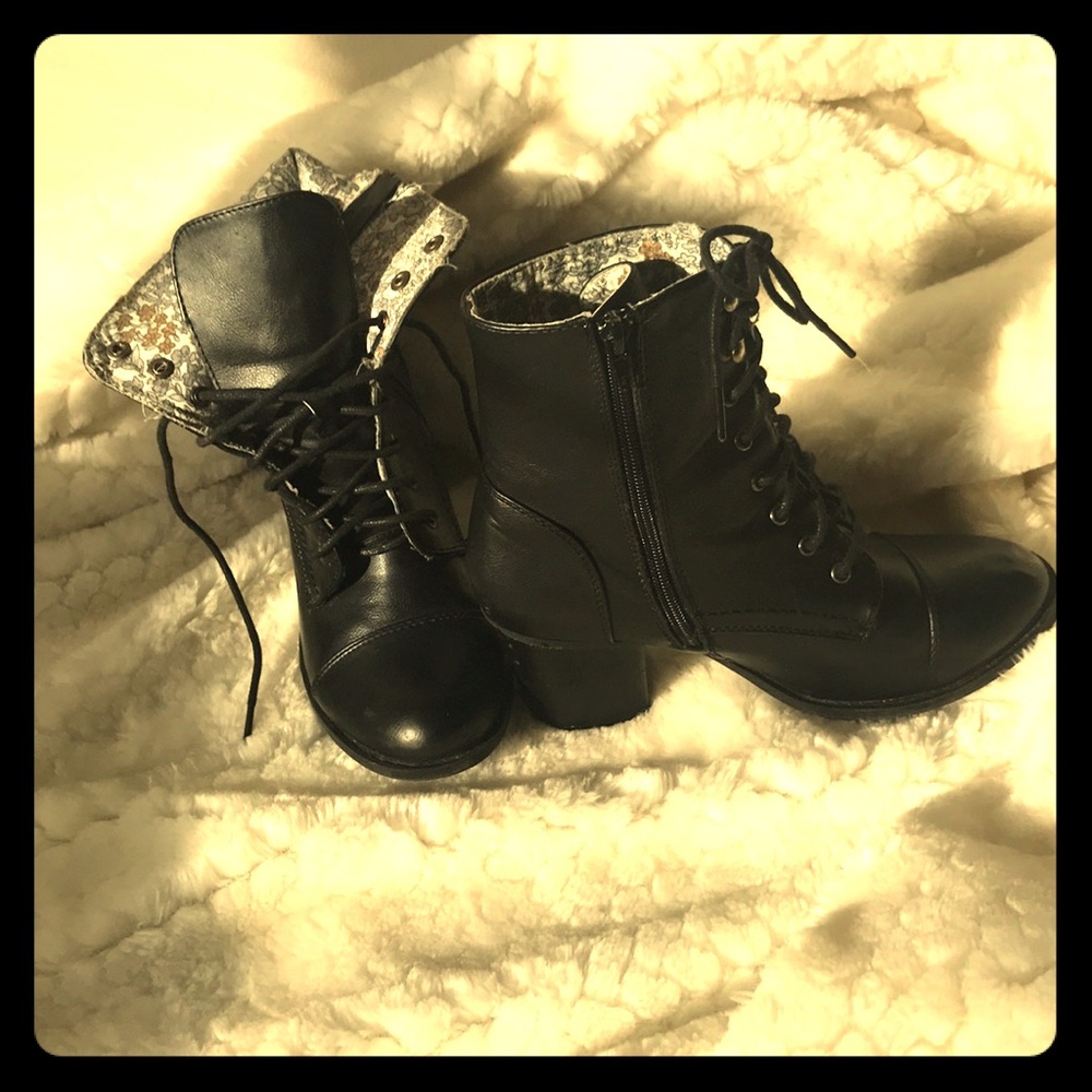 Side-zip combat booties